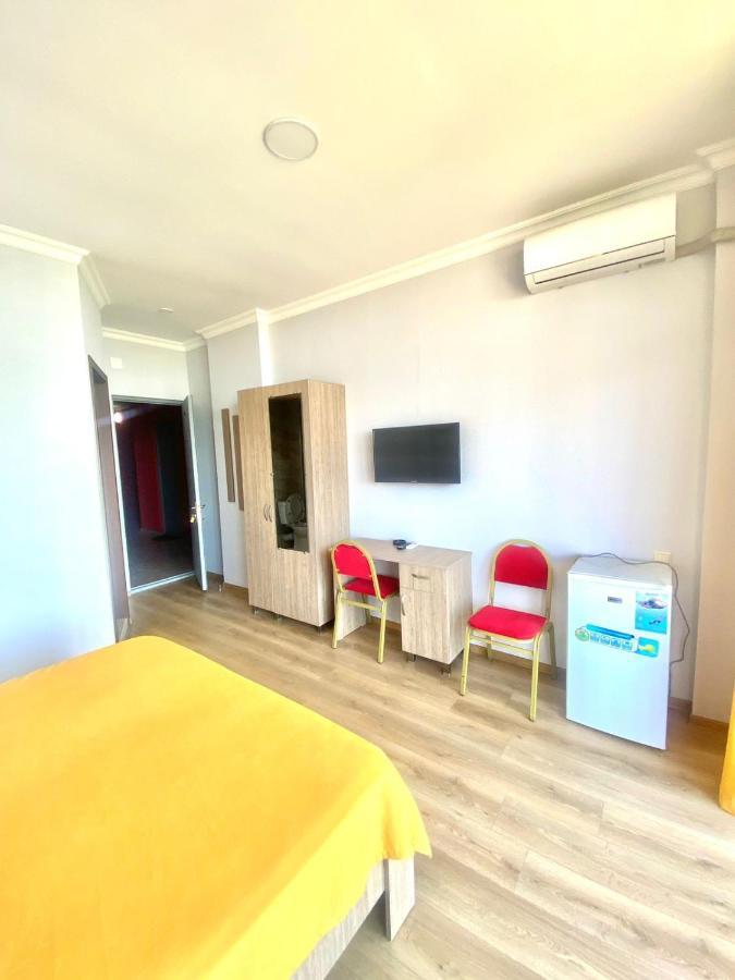 Mimino Aparthotel Batumi Eksteriør bilde